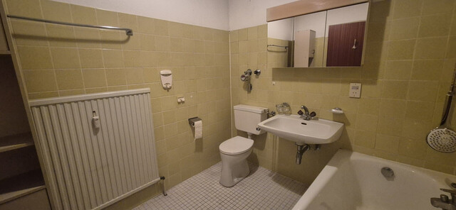 Preisgünstige 2-Zimmer-Wohnung in Lustenau mit Balkon & Garage – ideal für Handwerker