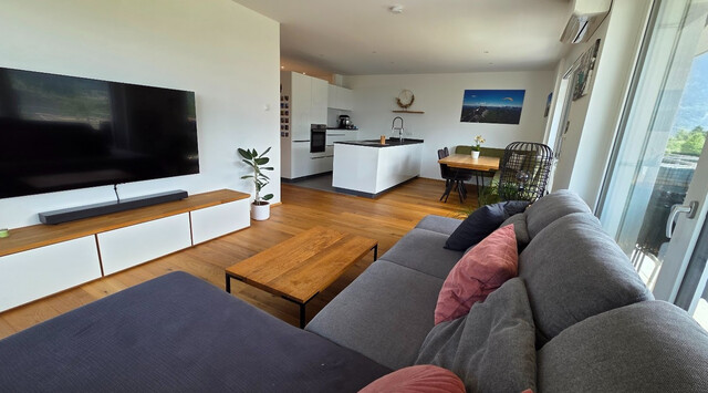 Neuwertige 3-Zimmer-Terrassenwohnung mit Panoramablick