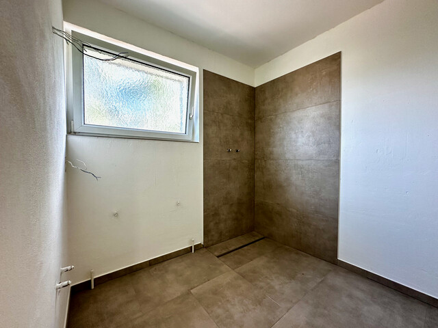 "ohne Provision" Erstbezug nach Komplettrenovierung moderne 3,5 Zimmer Whg. mit Balkon