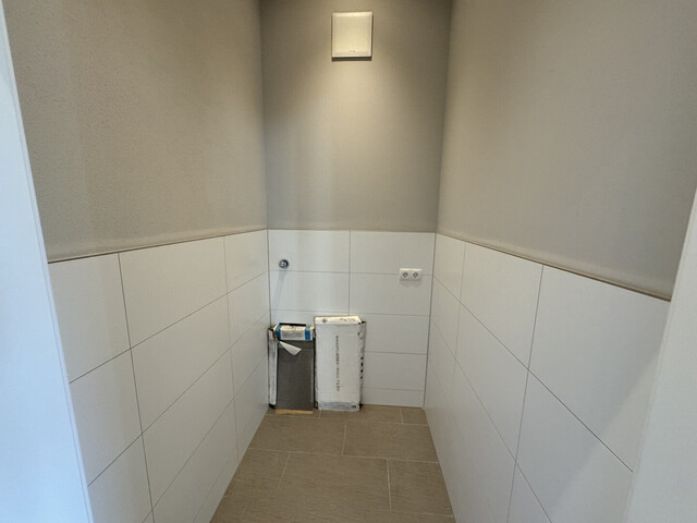 Moderne Büro- oder Praxisfläche mit bester Verkehrsanbindung - inklusive 4 Stellplätzen!