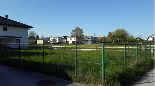 Sonniges Grundstück: Kann auch geteilt werden!
