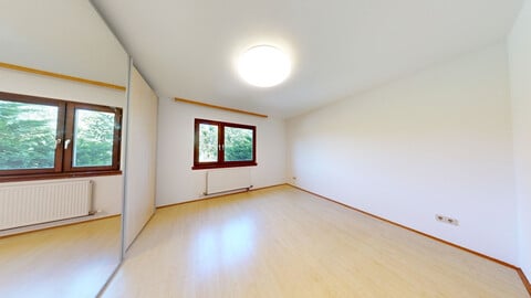 Schlafzimmer mit Einbauschrank