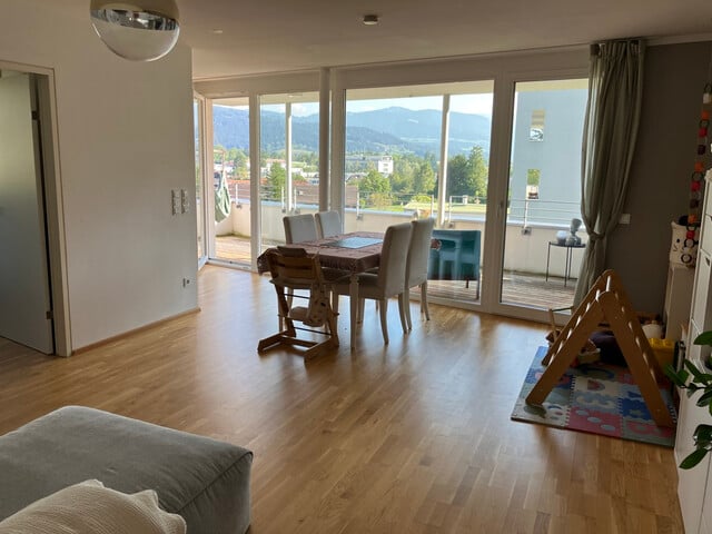 Traumhafte 2-Zimmer-Wohnung mit großzügiger Terrasse und herrlicher Aussicht in Bregenz