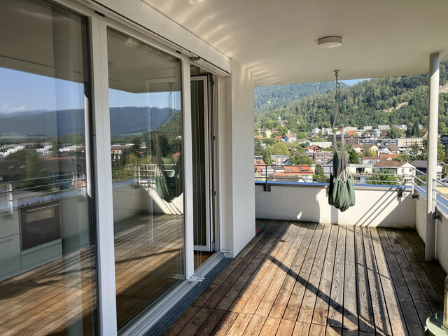 Traumhafte 2-Zimmer-Wohnung mit großzügiger Terrasse und herrlicher Aussicht in Bregenz