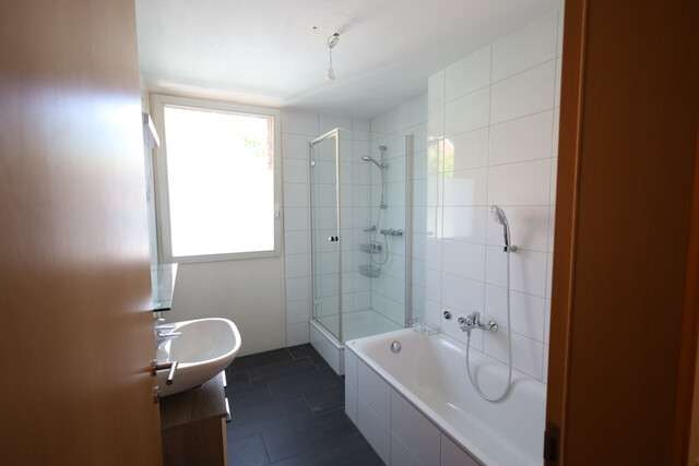 Dornbirn Oberdorf - Moderne und helle Terrassenwohnung mit Loggia und Tiefgaragenplatz zu vermieten