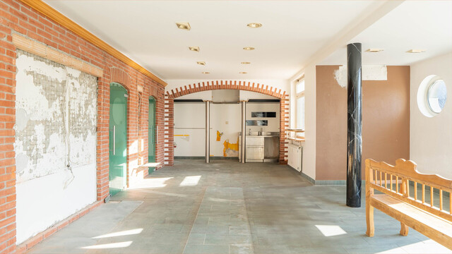 nur 2.465€/m2 Nutzfläche | Hard | Wohn- und Geschäftsgebäude mit 5 Einheiten