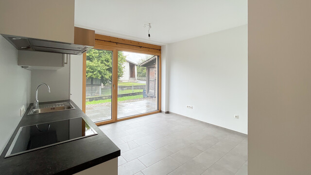 Helle 2 Zimmer Single-Wohnung mit Terrasse und Garten