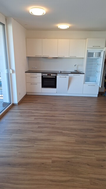 Schöne 2-Zimmer-Wohnung mit Balkon und Autoabstellplatz  in Top-Lage!