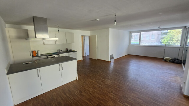 Schöne 3-Zimmer-Wohnung im Zentrum, mit großem Balkon, inkl. TG-Platz
