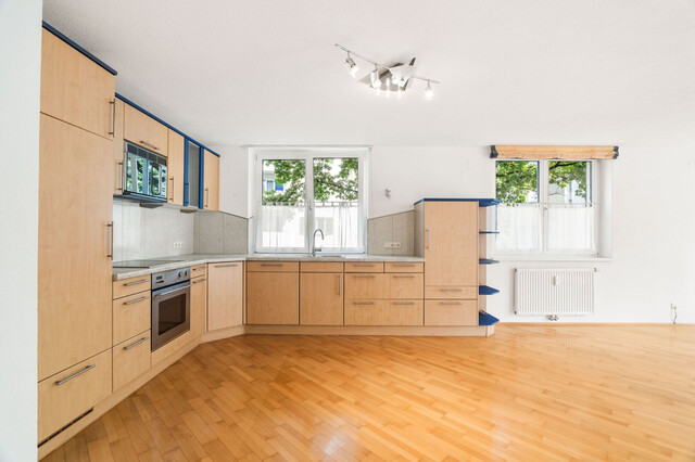 Lochau: Große 3-Zimmer Wohnung mit Loggia, Aufzug und Tiefgarage in Seenähe!