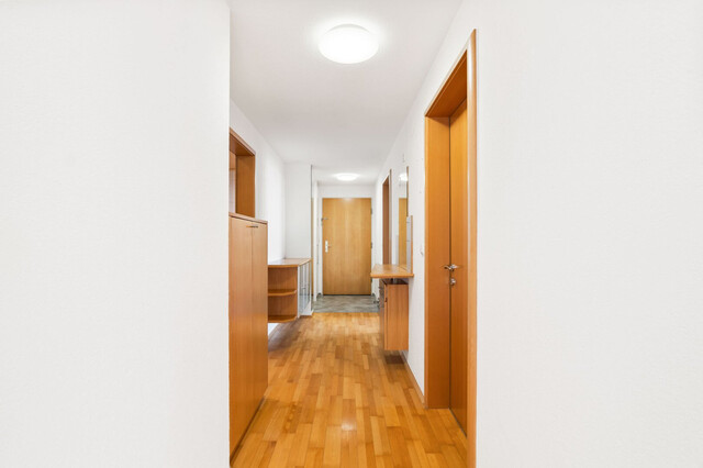 Lochau: Große 3-Zimmer Wohnung mit Loggia, Aufzug und Tiefgarage in Seenähe!