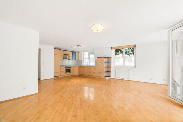 Lochau: Große 3-Zimmer Wohnung mit Loggia, Aufzug und Tiefgarage in Seenähe!