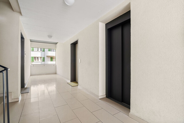 Lochau: Große 3-Zimmer Wohnung mit Loggia, Aufzug und Tiefgarage in Seenähe!
