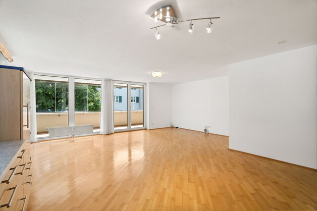 Lochau: Große 3-Zimmer Wohnung mit Loggia, Aufzug und Tiefgarage in Seenähe!