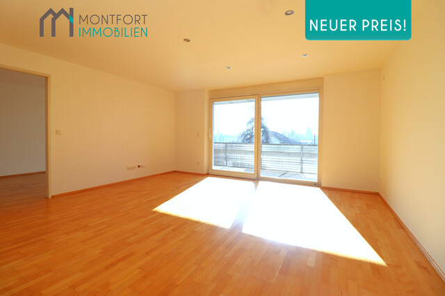 Gepflegte 2 Zimmer Dachgeschoß Wohnung mit großer Terrasse und schönem Ausblick!