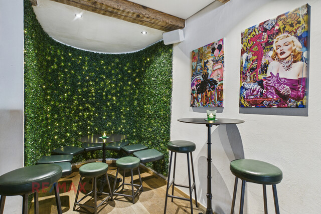 Ihr neuer Standort im Herzen der Stadt – stilvolle Barfläche mit Flair