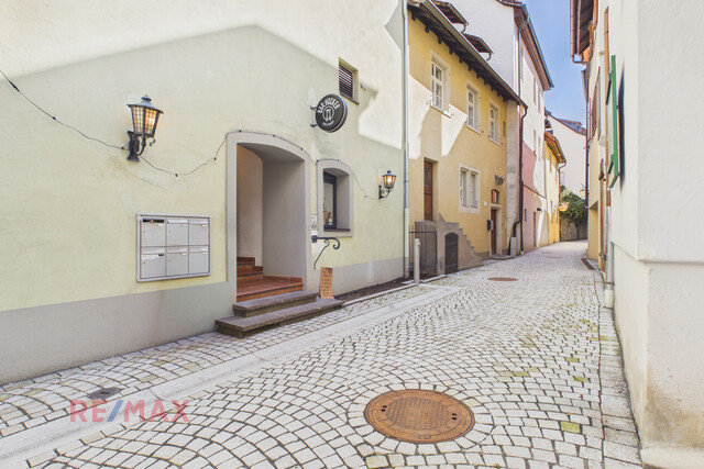 Ihr neuer Standort im Herzen der Stadt – stilvolle Barfläche mit Flair