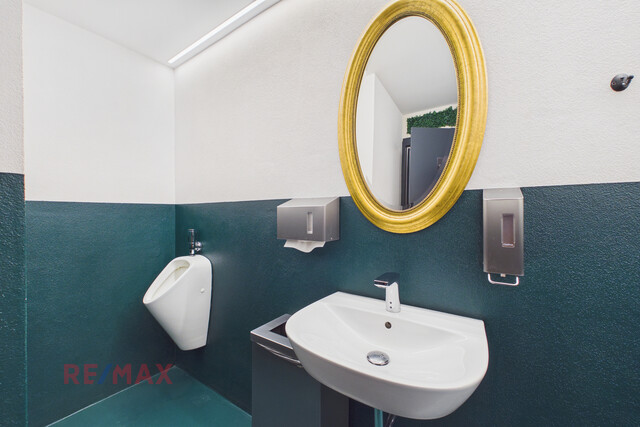 Ihr neuer Standort im Herzen der Stadt – stilvolle Barfläche mit Flair