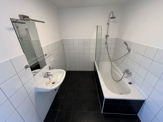 Wunderschöne Maisonette Wohnung mit ca. 152 m² sowie Balkon und Carport