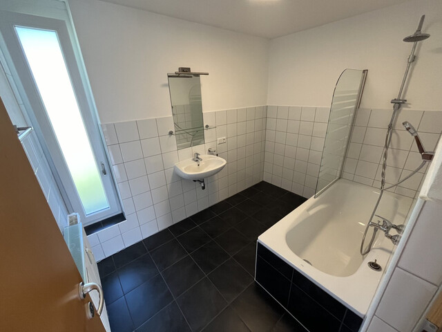 Wunderschöne Maisonette Wohnung mit ca. 152 m² sowie Balkon und Carport