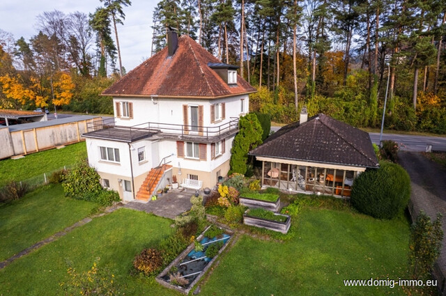 Charmanter Altbestand (Einfamilienhaus) mit großem Grundstück in traumhafter Lage in Feldkirch-Tosters