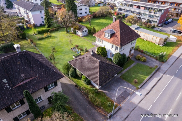 Charmanter Altbestand (Einfamilienhaus) mit großem Grundstück in traumhafter Lage in Feldkirch-Tosters