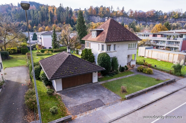 Charmanter Altbestand (Einfamilienhaus) mit großem Grundstück in traumhafter Lage in Feldkirch-Tosters