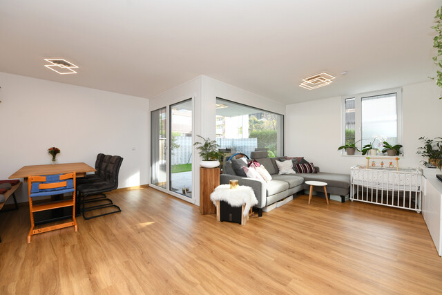 Moderne 3-Zimmer-Wohnung mit großem Garten und Terrasse