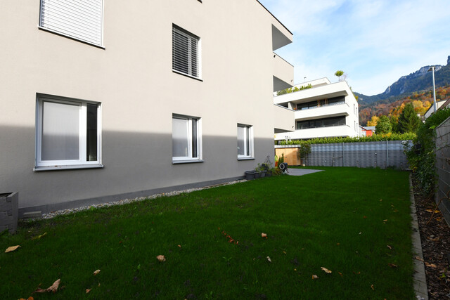 Moderne 3-Zimmer-Wohnung mit großem Garten und Terrasse