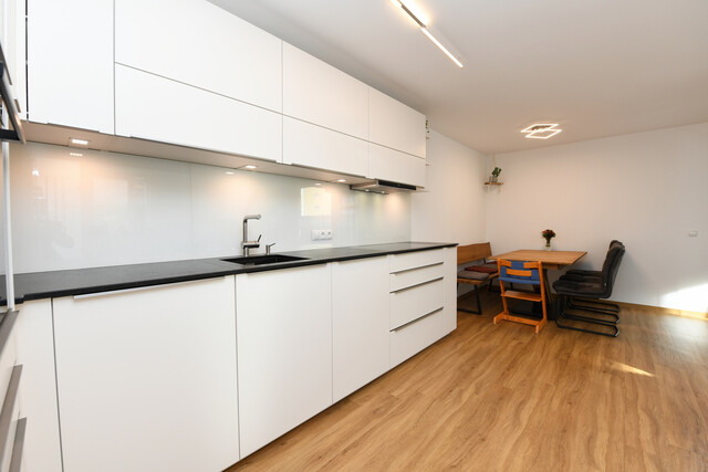 Moderne 3-Zimmer-Wohnung mit großem Garten und Terrasse