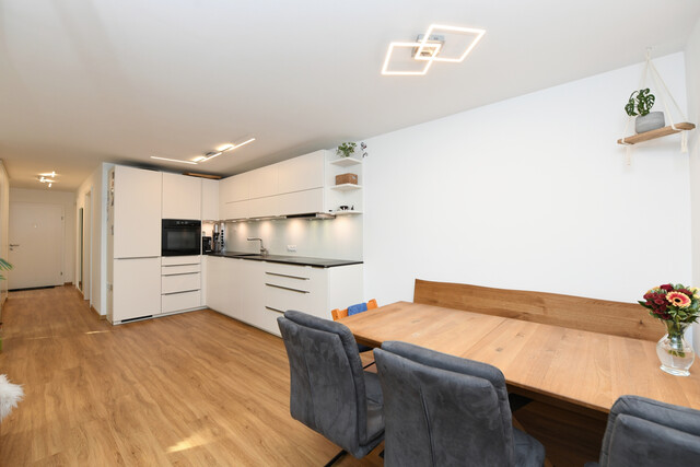 Moderne 3-Zimmer-Wohnung mit großem Garten und Terrasse