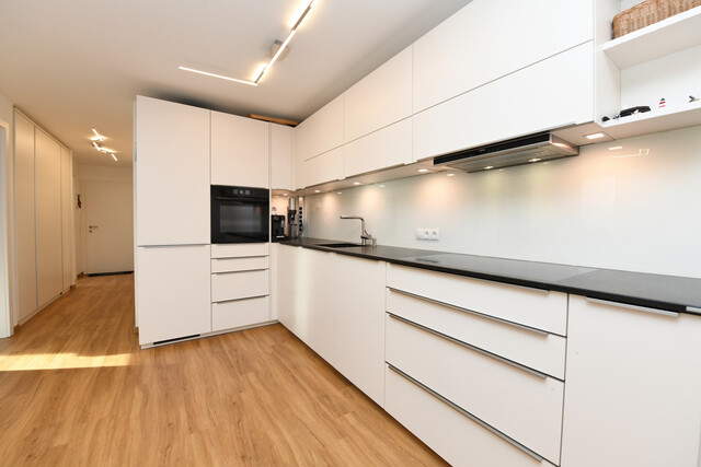 Moderne 3-Zimmer-Wohnung mit großem Garten und Terrasse