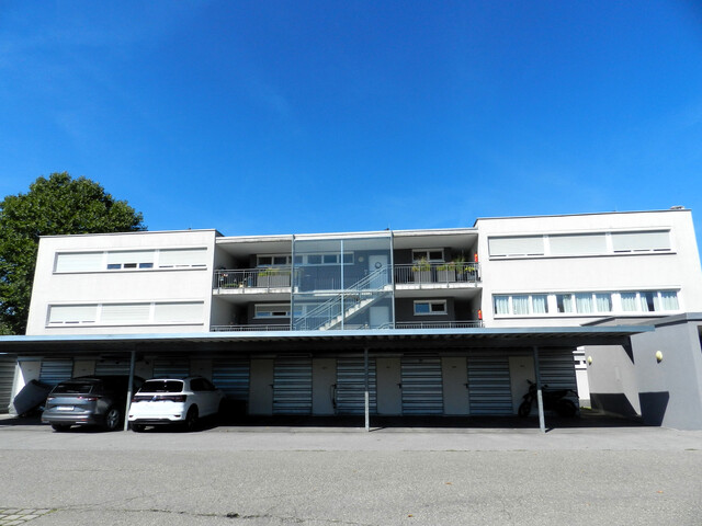 Moderne und familienfreundliche 4-Zimmer-Wohnung mit großer Terrasse