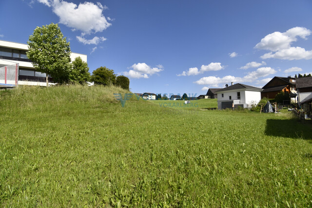 Idyllisches Baugrundstück in Göfis – Ruhe, Sonne und Lebensqualität!