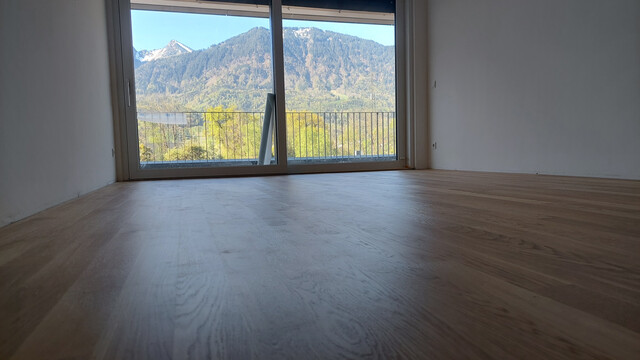 Exklusive 3-Zi-Whg mit südseitiger Terrasse    "ERSTBEZUG"