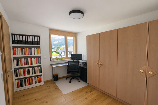 Möblierte 3-Zimmer Penthouse Wohnung inkl. 2 TG Plätzen 