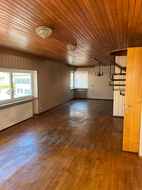 Geräumige Wohnung mit Parkplatz und  Balkon in Top-Lage und Seenähe!