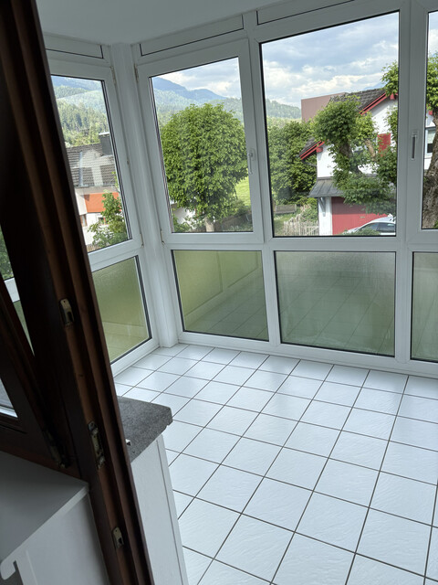 Geräumige 5-Zimmerwohnung mit  Wintergarten