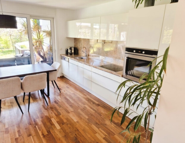 PRIVATVERKAUF- 3 Zimmer Gartenwohnung mit 2 Parkplätzen - PROVISIONSFREI 