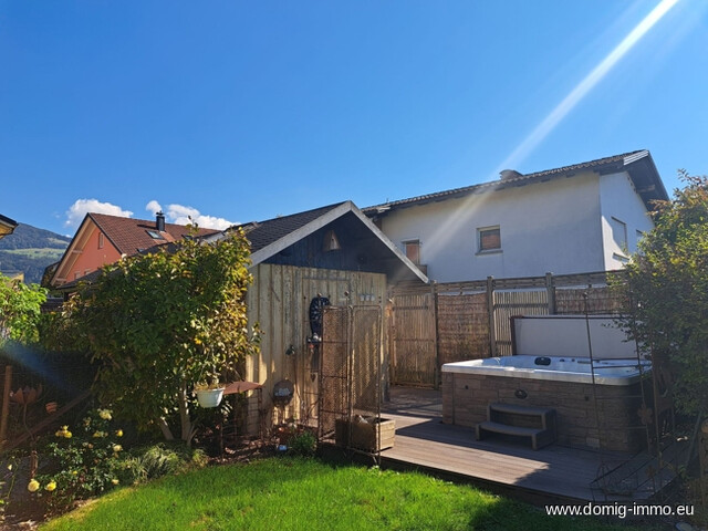 Einfamilienhaus mit Sauna und Whirlpool in begehrter Lage von Klaus