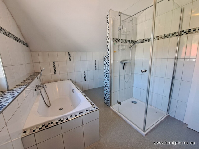 Einfamilienhaus mit Sauna und Whirlpool in begehrter Lage von Klaus