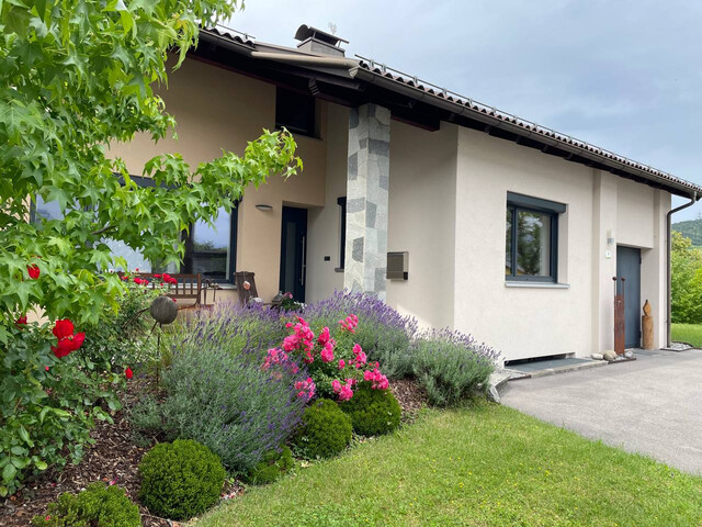 Charmantes Einfamilienhaus in Frastanz, mit großem Grundstück, Privatverkauf