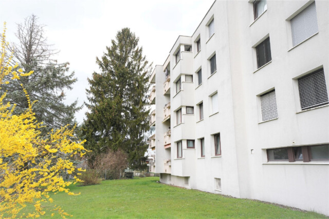 Attraktive 4-Zimmer-Wohnung mit Balkon in zentraler Lage von Höchst