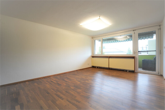 Attraktive 4-Zimmer-Wohnung mit Balkon in zentraler Lage von Höchst