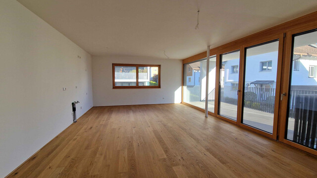 Neue 3-Zimmerwohnung in schöner Lage zu verkaufen