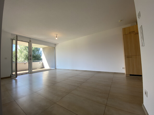 "ohne Provision" moderne, helle 2 Zimmer Wohnung mit großer Terrasse