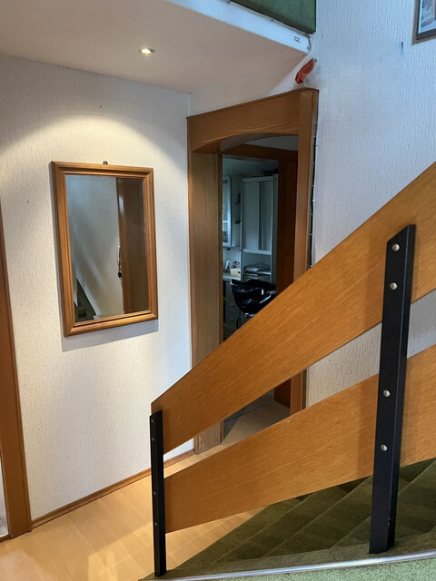 ÄLTERES EINFAMILIENHAUS IN RUHIGER LAGE!