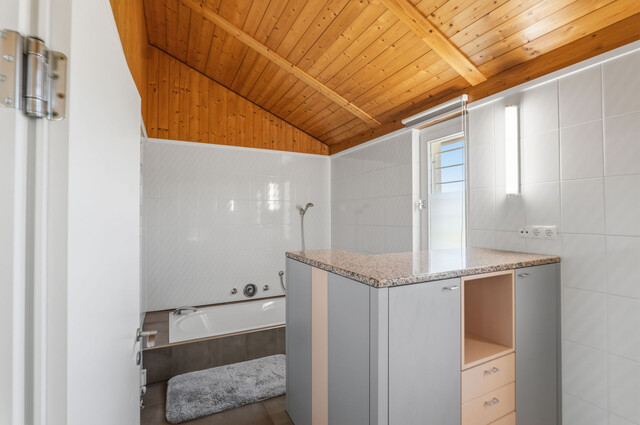 Arbeiten mit Stil. Wohnen mit Niveau. Exklusive Villa mit Praxis- oder Büro in Lauterach