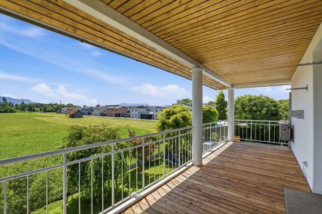 Arbeiten mit Stil. Wohnen mit Niveau. Exklusive Villa mit Praxis- oder Büro in Lauterach