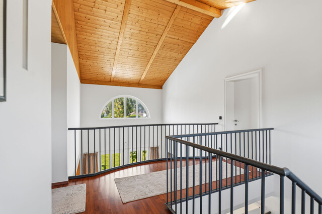 Arbeiten mit Stil. Wohnen mit Niveau. Exklusive Villa mit Praxis- oder Büro in Lauterach